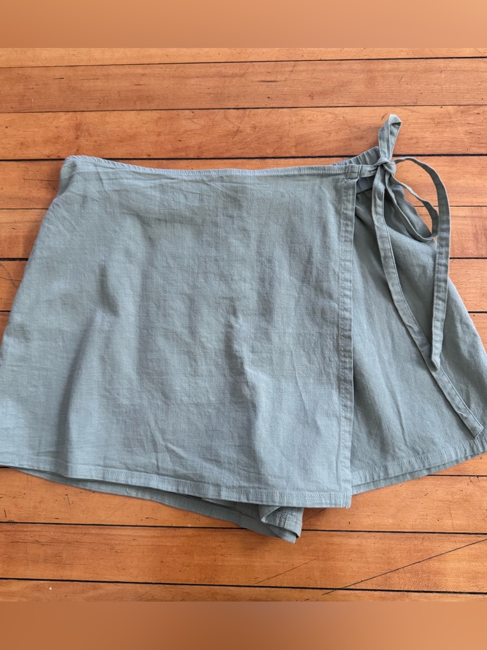 Francesca’s Mini Skort linen sage green shorts skirt size small wrap tie